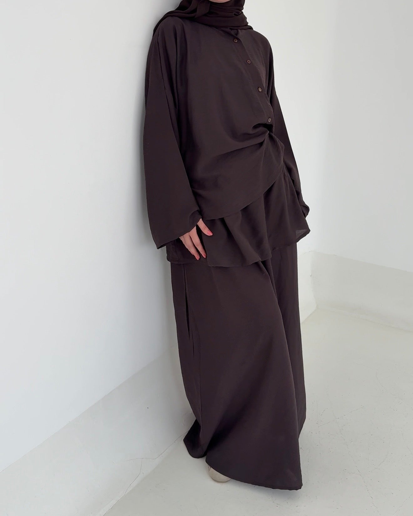 Set layering deep brown