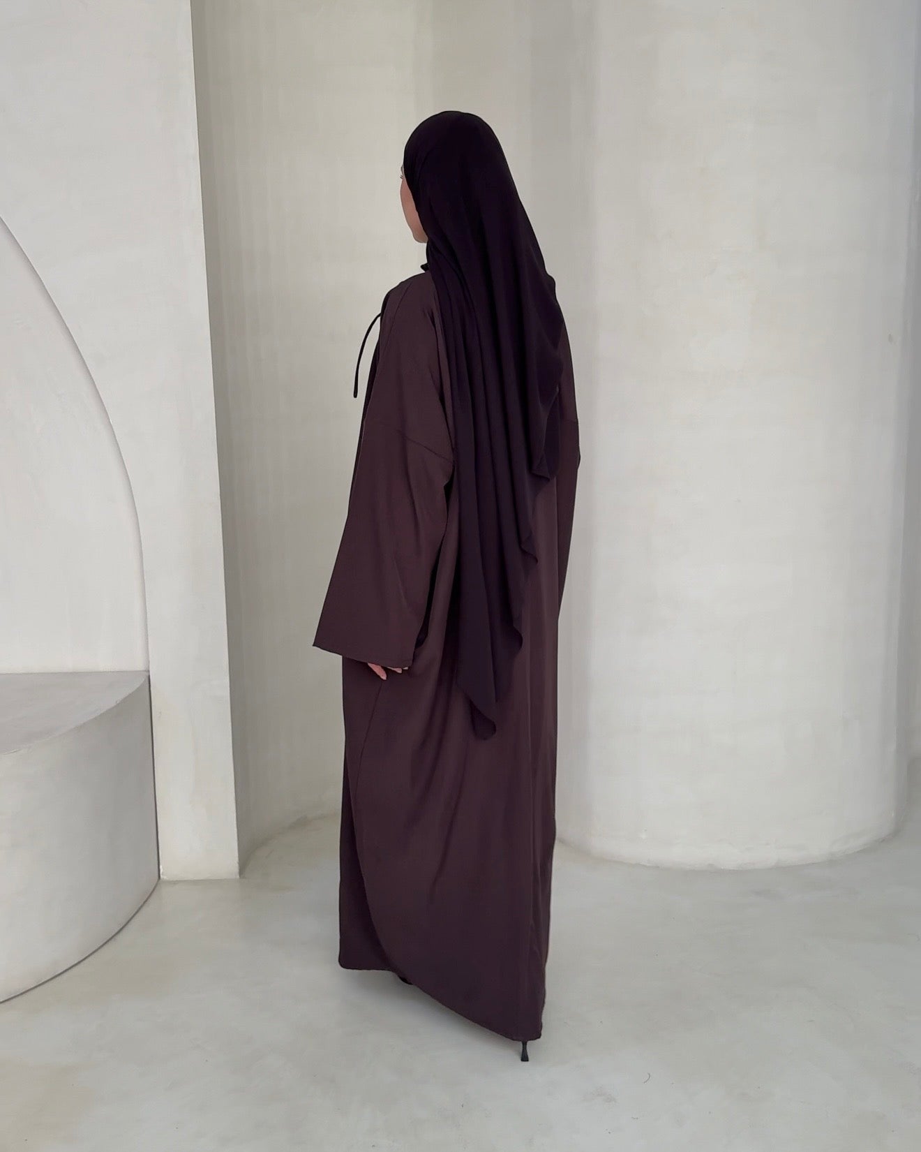 Abaya Nao plum - vue 4 - Mayrah