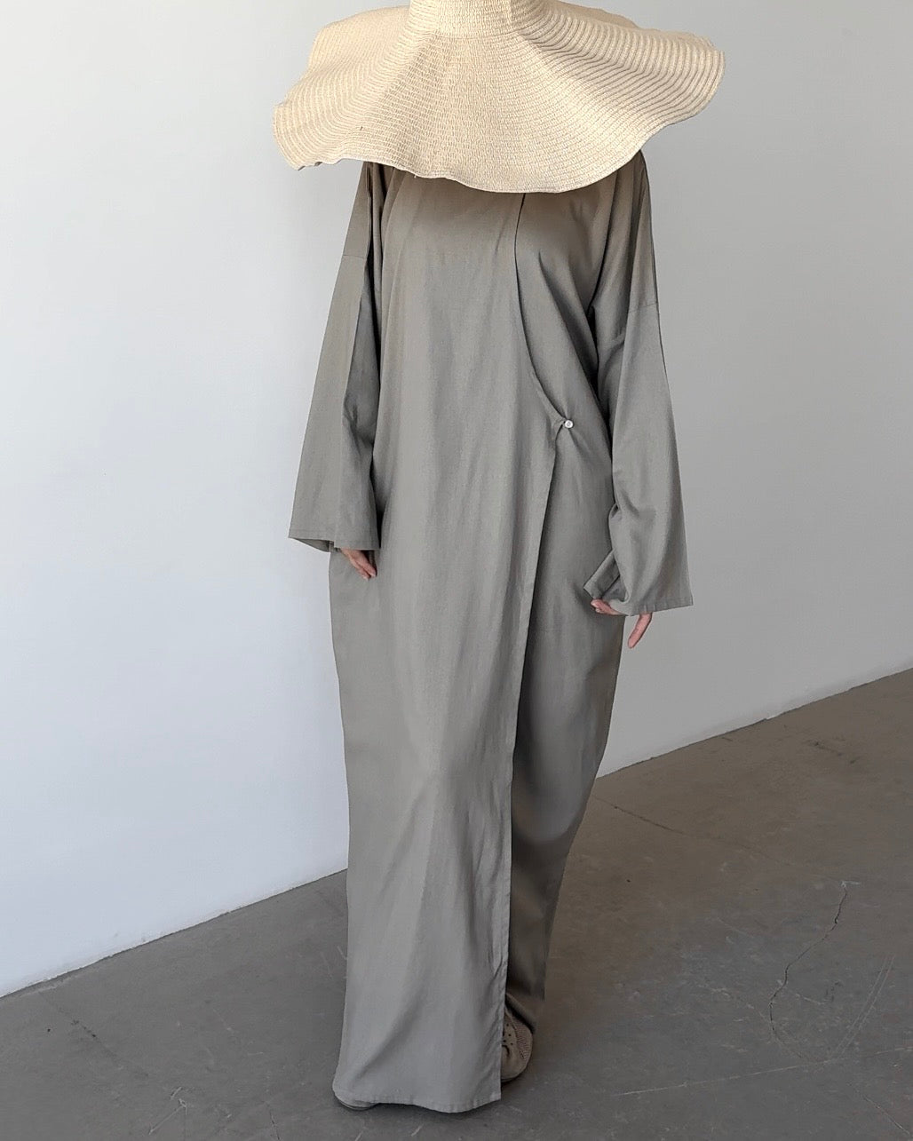 Robe en lin asymétrique taupe