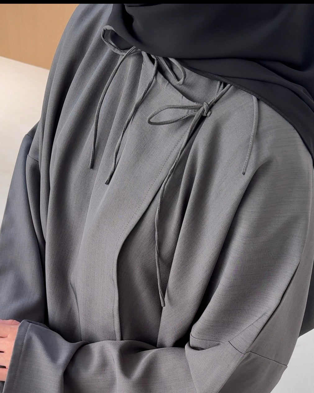 Abaya Nao anthracite - vue 4 - Mayrah