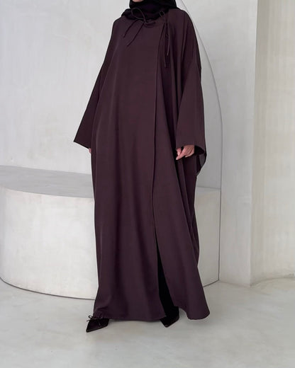 Abaya Nao plum MAYRAH - abaya lin mélangé coupe asymétrique nœuds au col, mode pudique premium