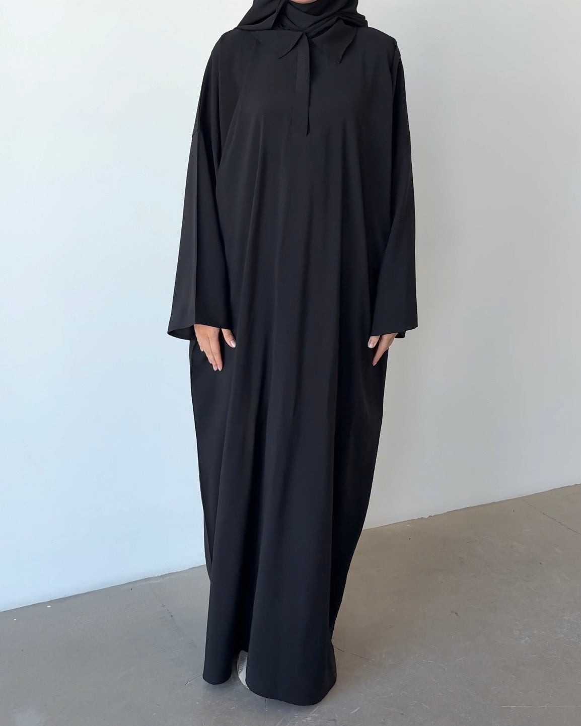 Robe à col noir