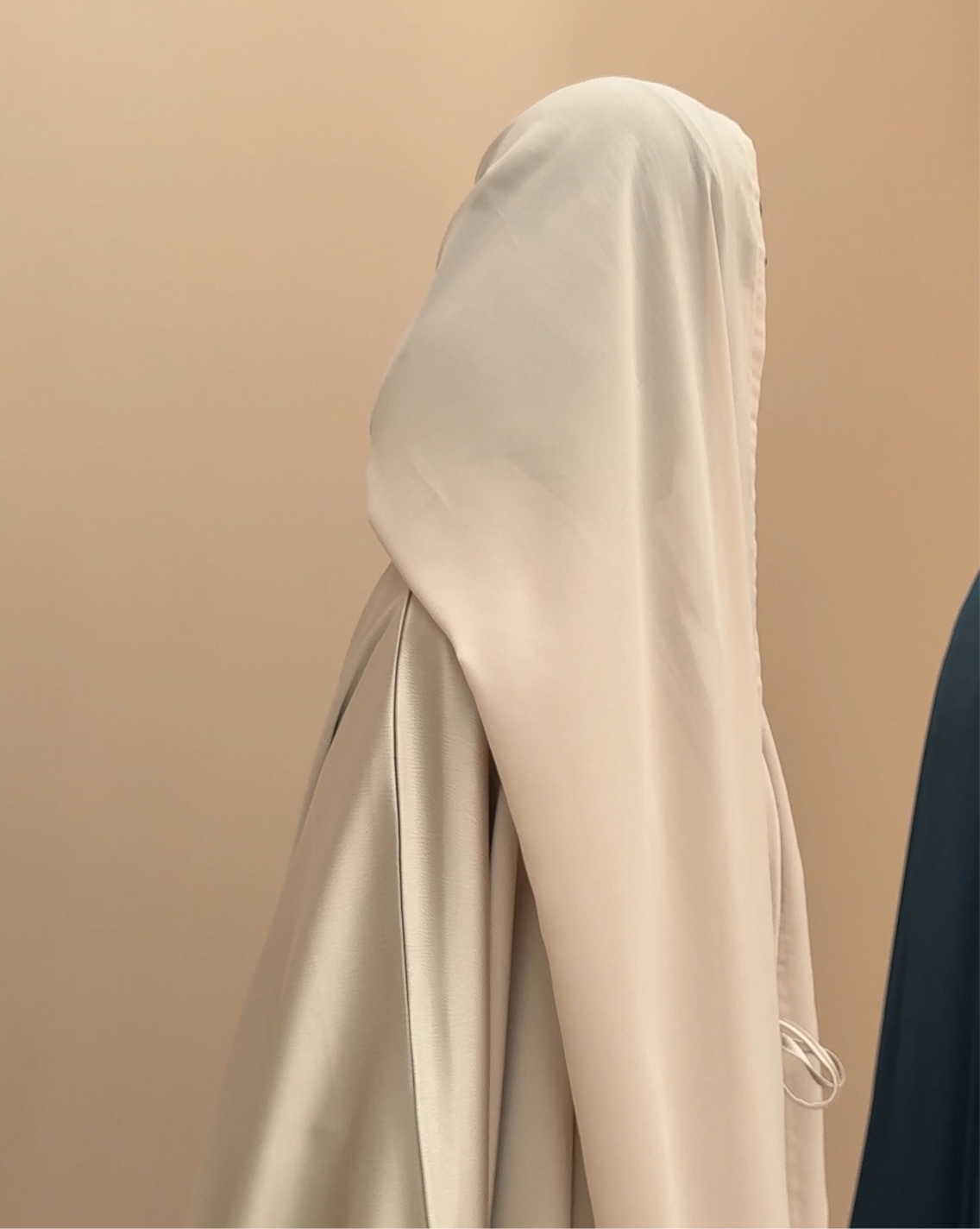 Abaya glow hijab intégré gold rose