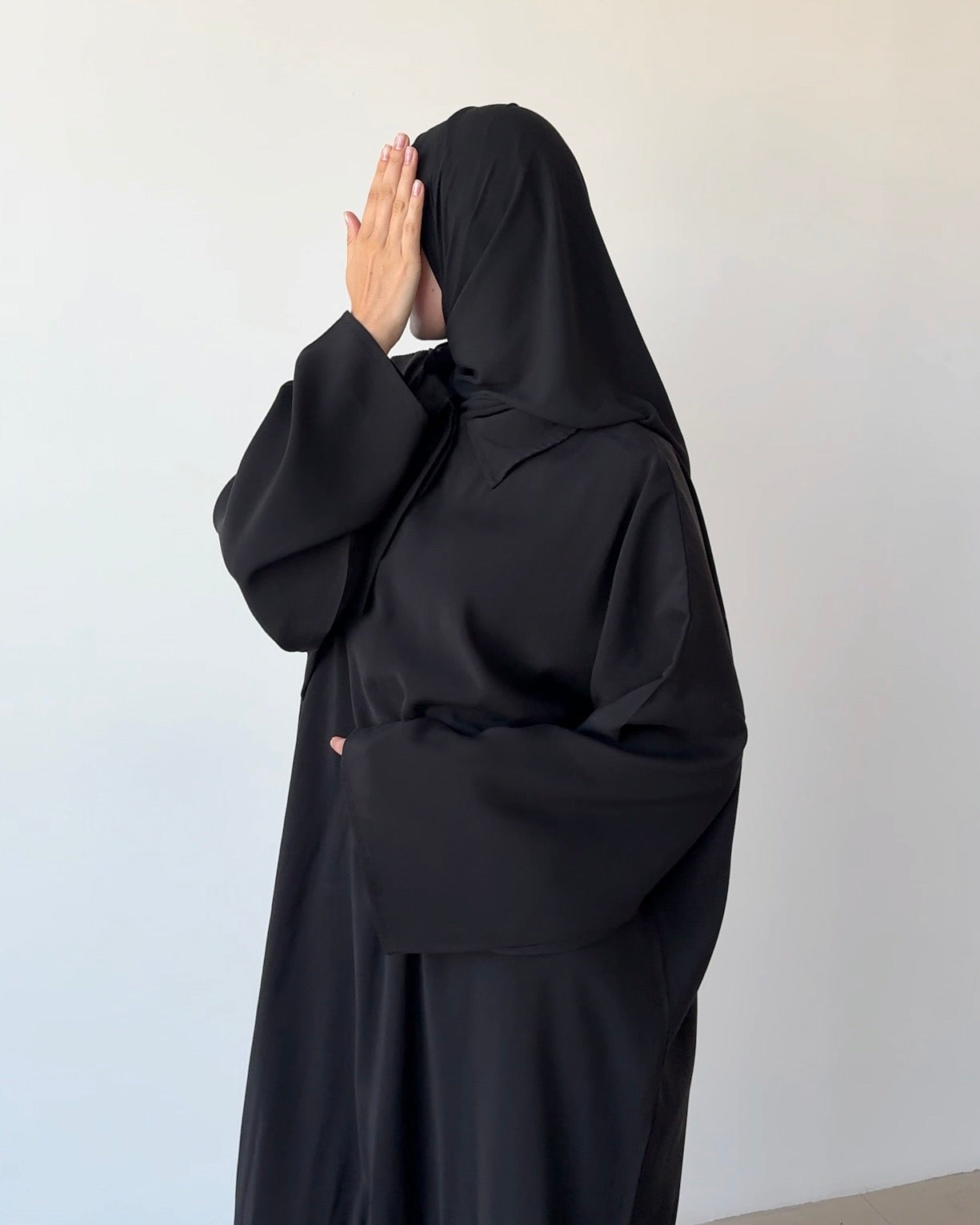 Robe à col noir