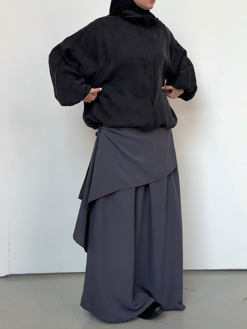 Jupe asymétrique anthracite